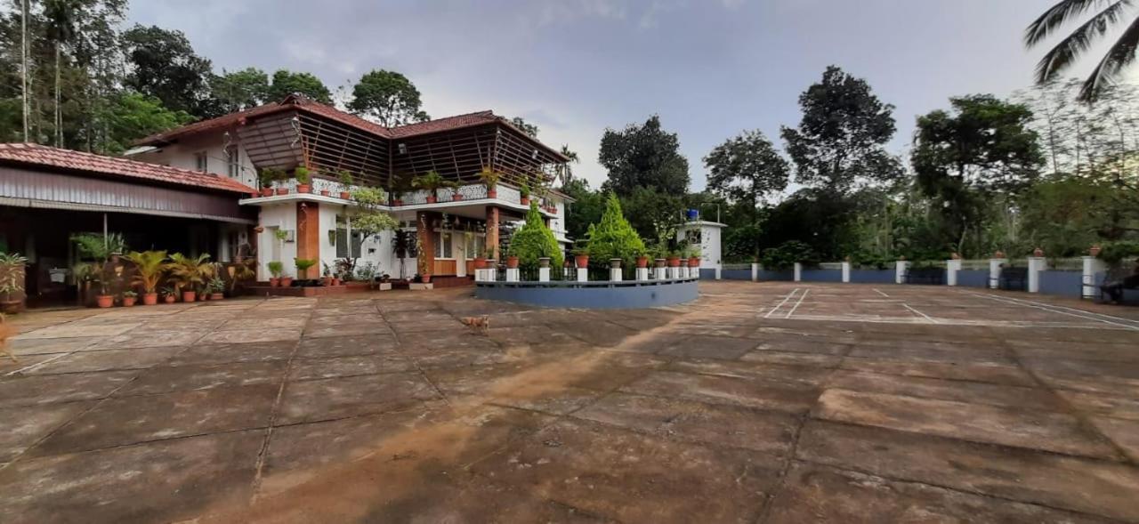 Pepper Valley Resort Kalpetta Exterior photo