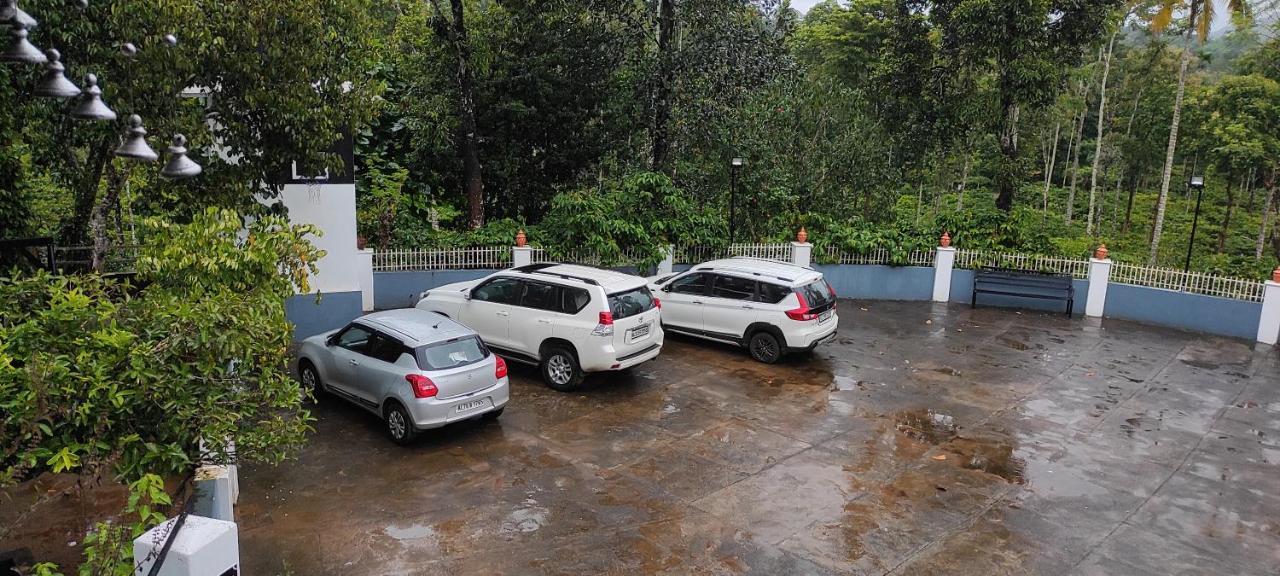 Pepper Valley Resort Kalpetta Exterior photo